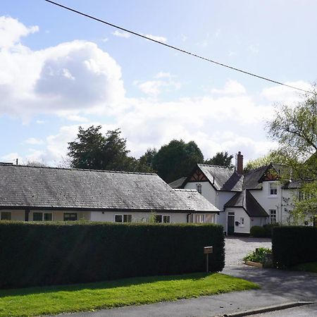 The Old Vicarage Self-Contained Apartments North Lydbury Екстериор снимка