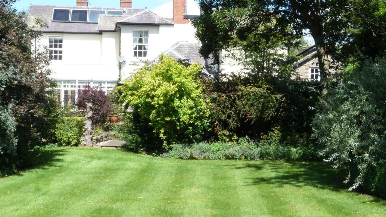 The Old Vicarage Self-Contained Apartments North Lydbury Екстериор снимка