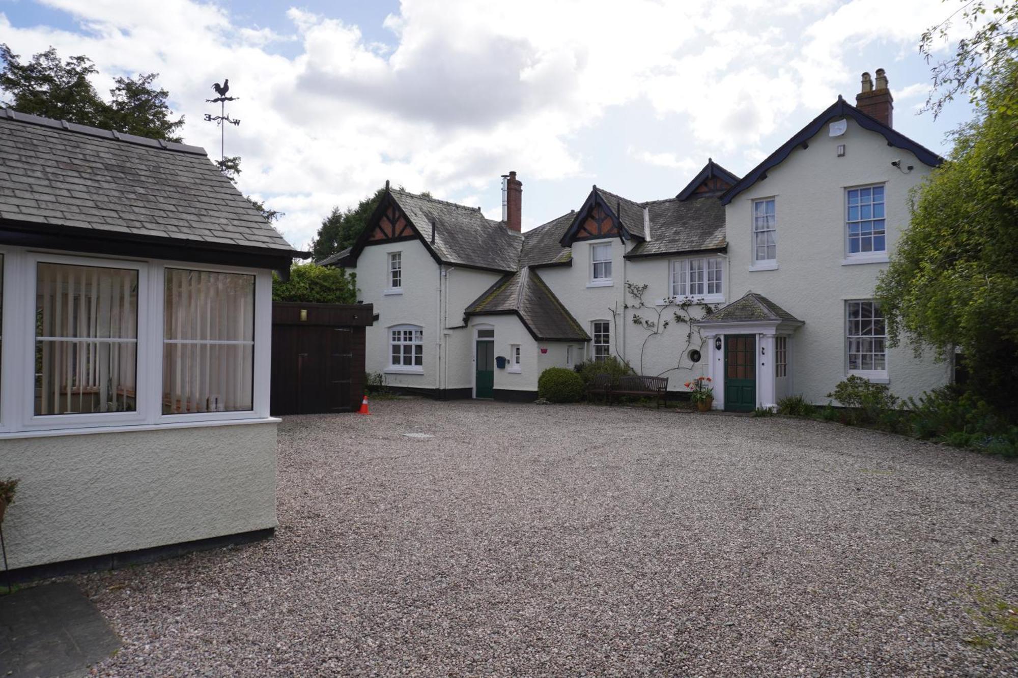 The Old Vicarage Self-Contained Apartments North Lydbury Екстериор снимка